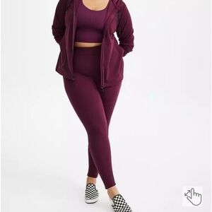 Torrid Women's Deep Purple Sports Bra and Leggings 1X